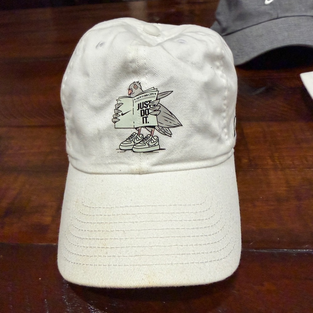 Custom Nike Heritage86 White Cap